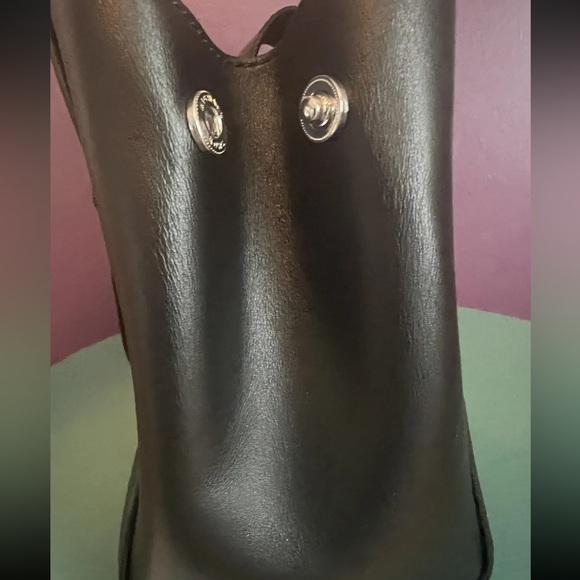 Michael Kors handbag EUC - Picture 2 of 11